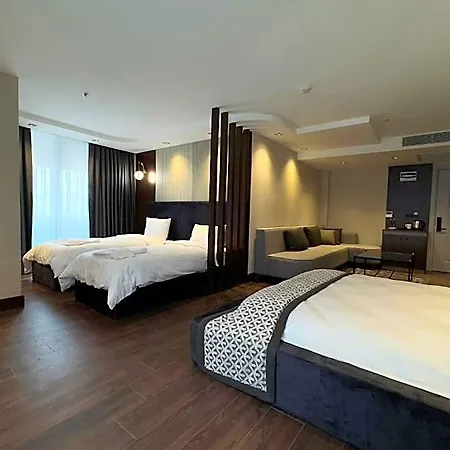 Hotel Nevizade Avangart 3*